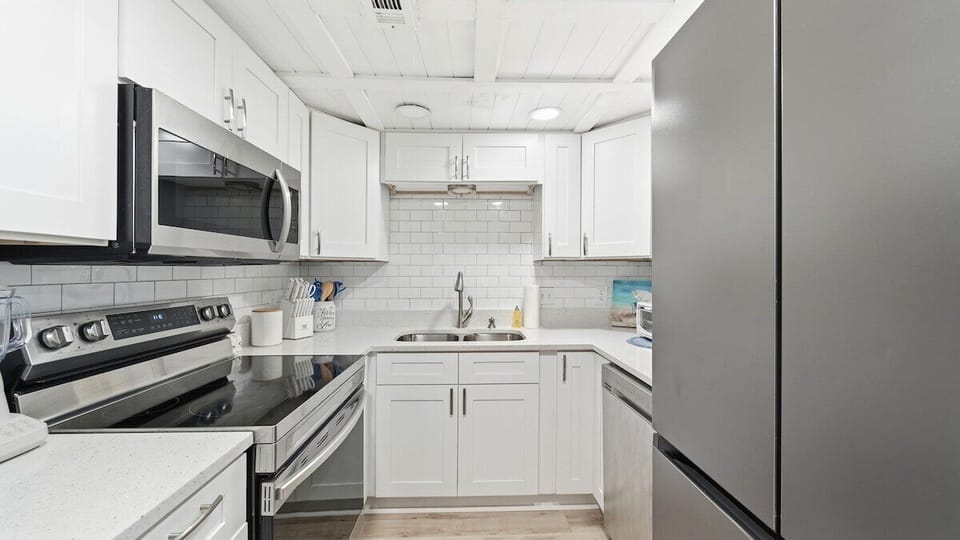 Kitchen with everything you'll need to whip up a meal on vacation