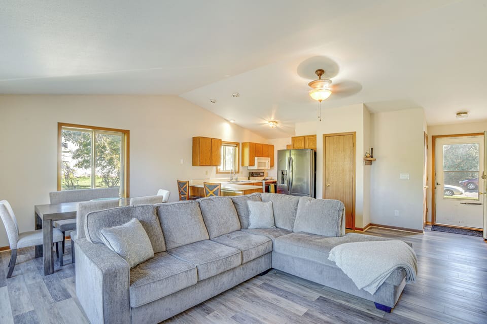 House (3 Bedrooms) | Interior