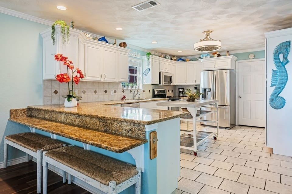 House, 4 Bedrooms | Private kitchen | Coffee/tea maker, fridge, toaster