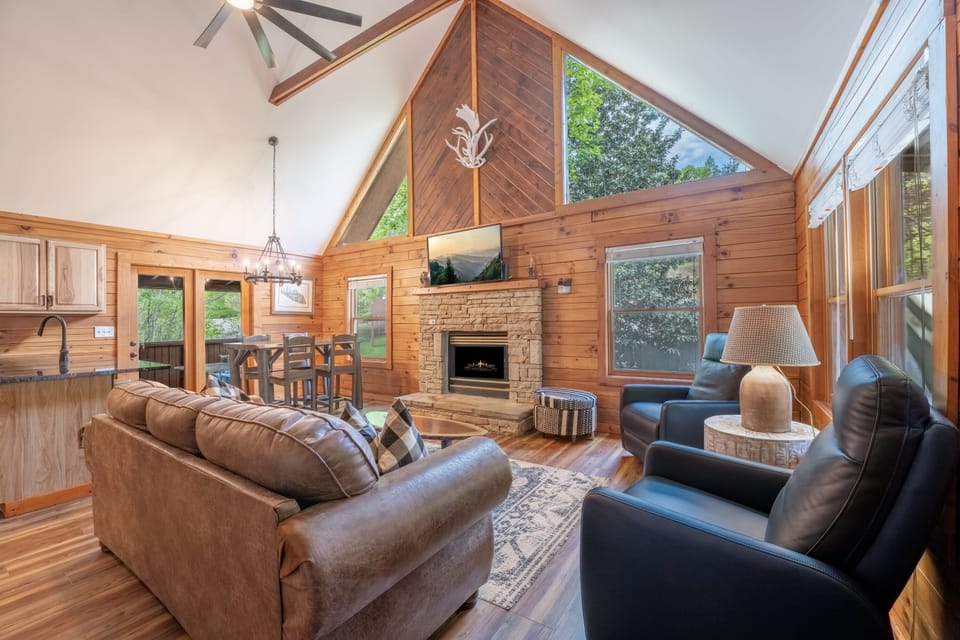 Cabin, 2 Bedrooms | Living area | Smart TV