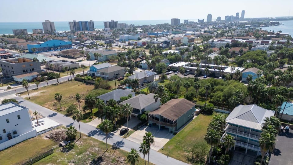 Apartment, 3 Bedrooms | Aerial view