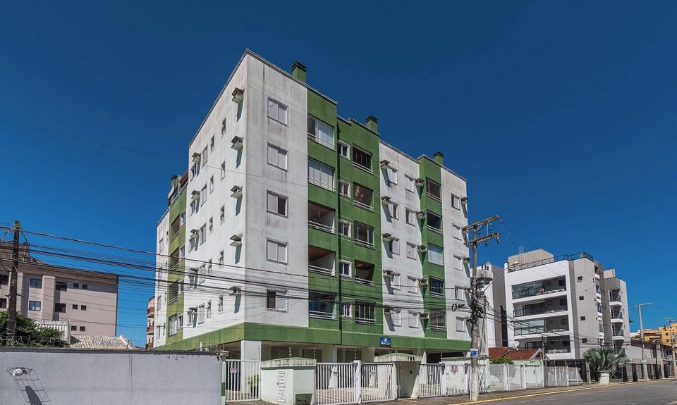 Basic Apartment | Exterior
