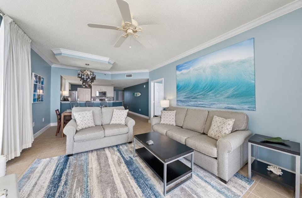Beach Club 1810A Living Room