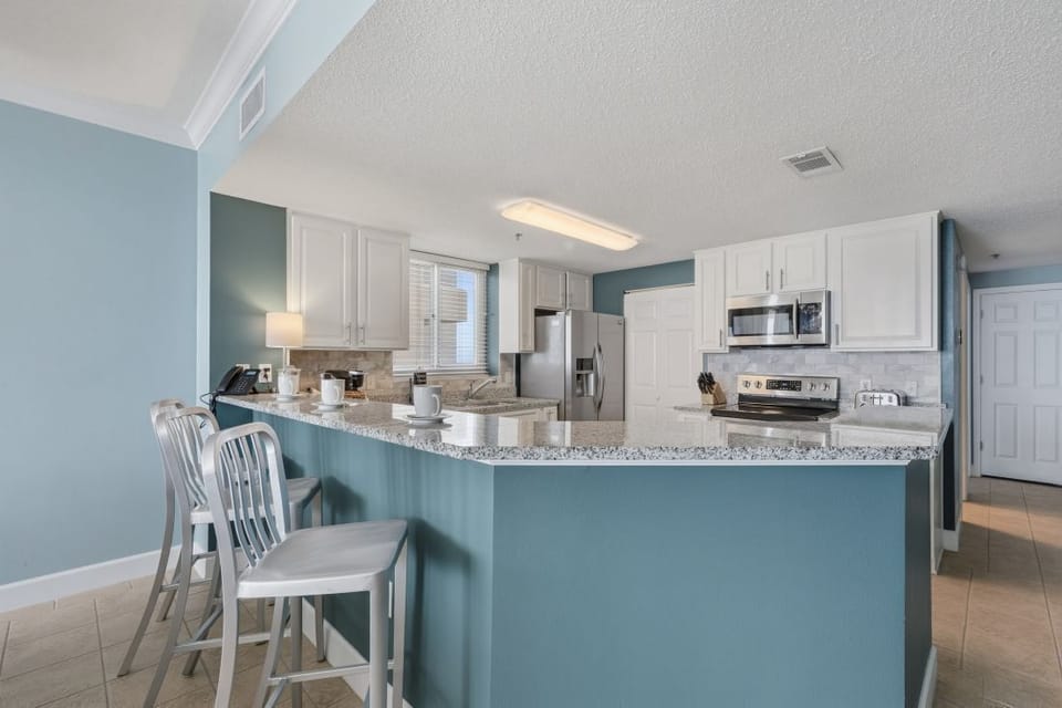 Beach Club 1810A Kitchen Counter Seats 3