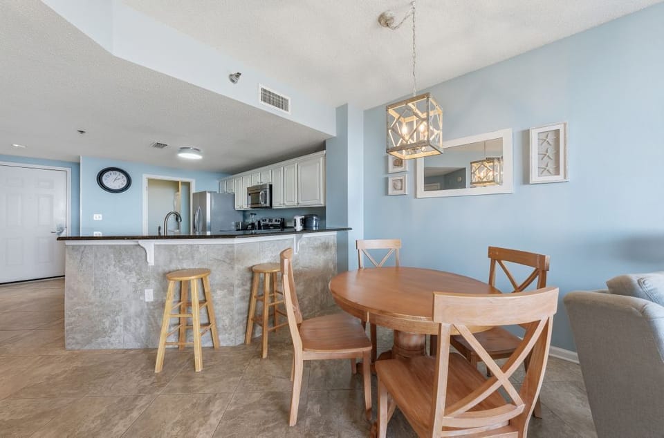 Beach Club 203D Dining Table Seats 4