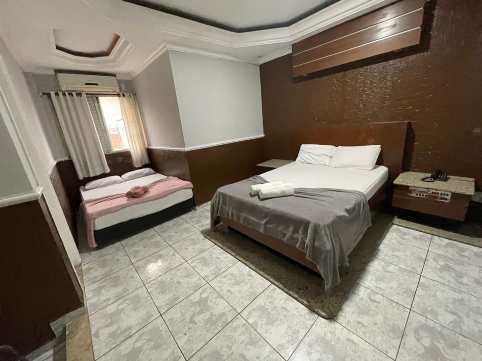Standard Suite | Desk, WiFi (free), bed sheets