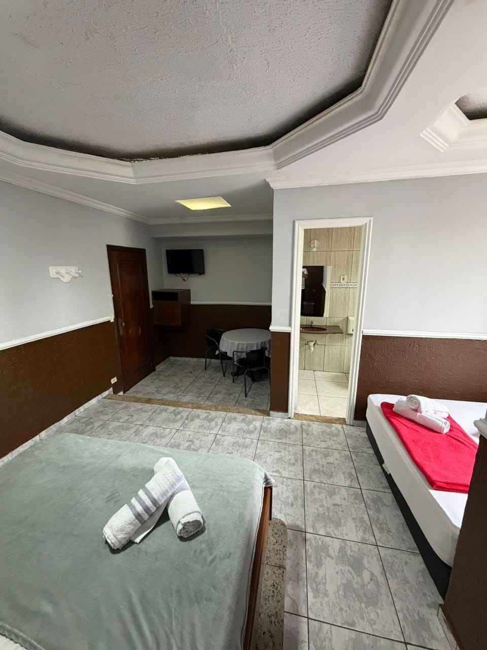 Standard Suite | In-room dining