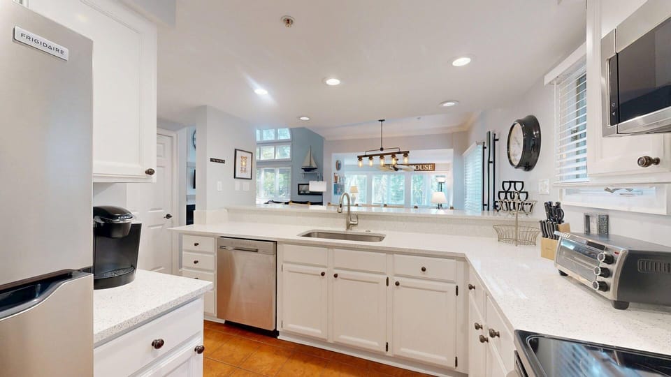 Fully Stocked Kitchen