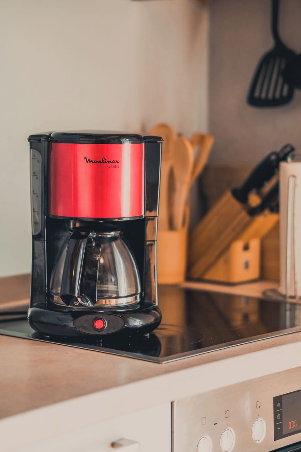 Comfort Apartment, 2 Bedrooms, Balcony, Mountain View | Private kitchen | Electric kettle, toaster, highchair