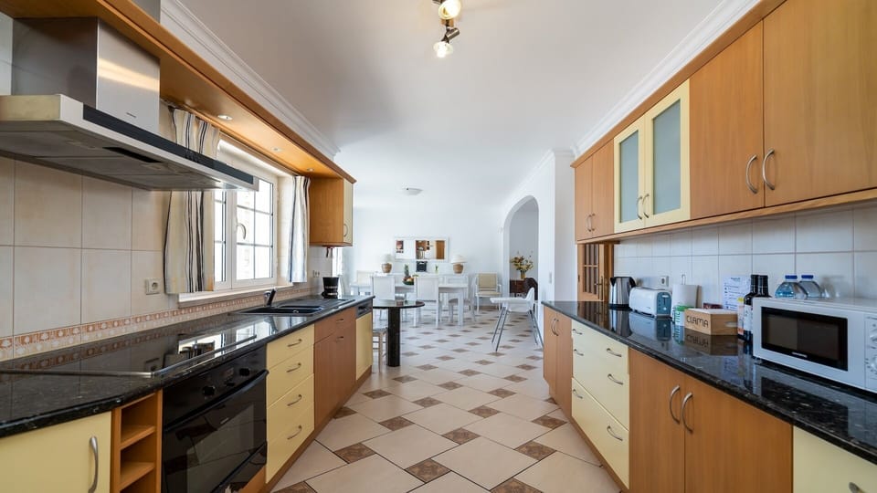 Villa, Balcony, Garden View | Private kitchen | Coffee/tea maker, electric kettle