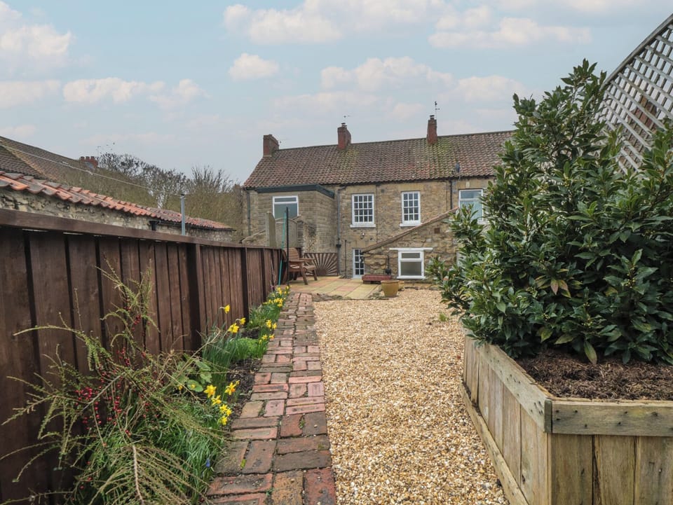Cottage | Property grounds