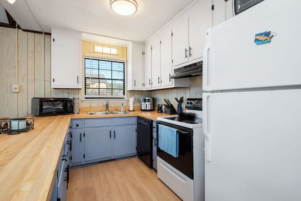 Kitchen - 1st Level Northeast