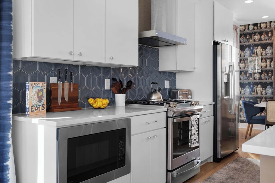 Fully Stocked Gourmet Kitchen