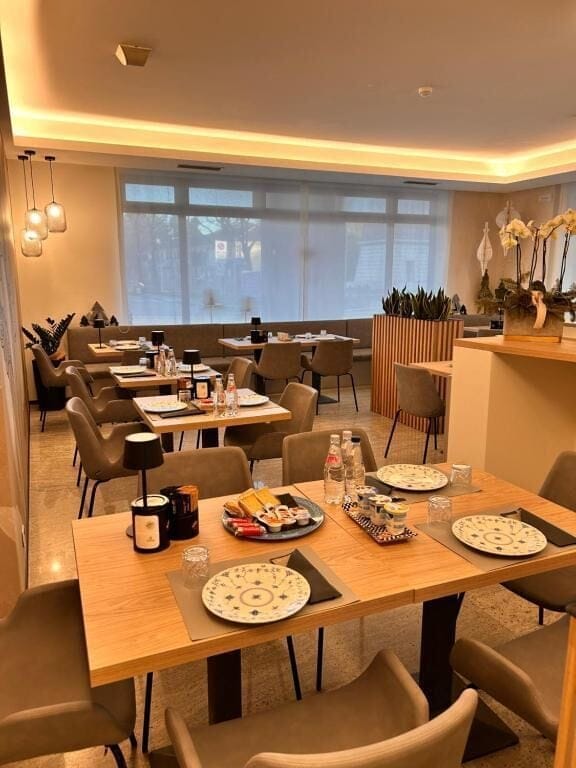 Executive Double Room Single Use, Multiple Beds, Non Smoking, City View | Dining