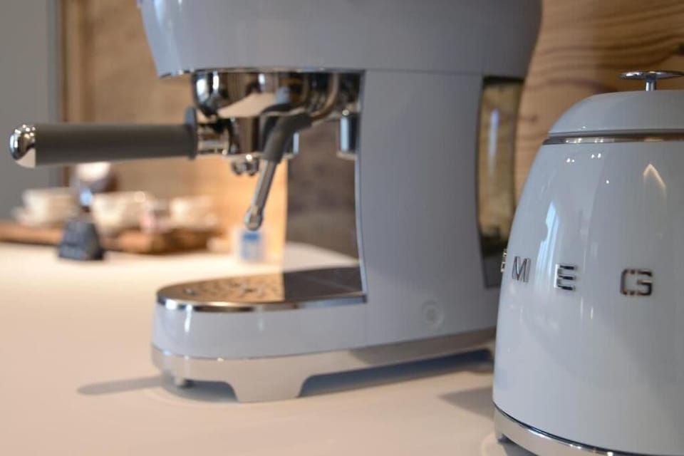 Comfort Triple Room, Mountain View | Coffee and/or coffee maker