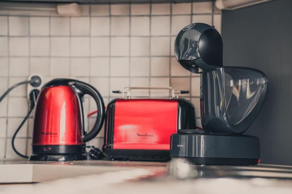 Deluxe Apartment, Mountain View | Coffee and/or coffee maker
