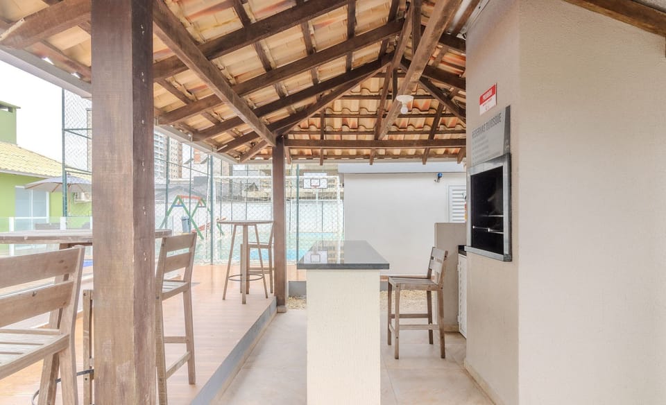 Basic Apartment | Outdoor dining