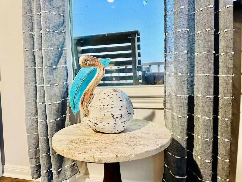 WELCOME TO PELICAN POINTE!