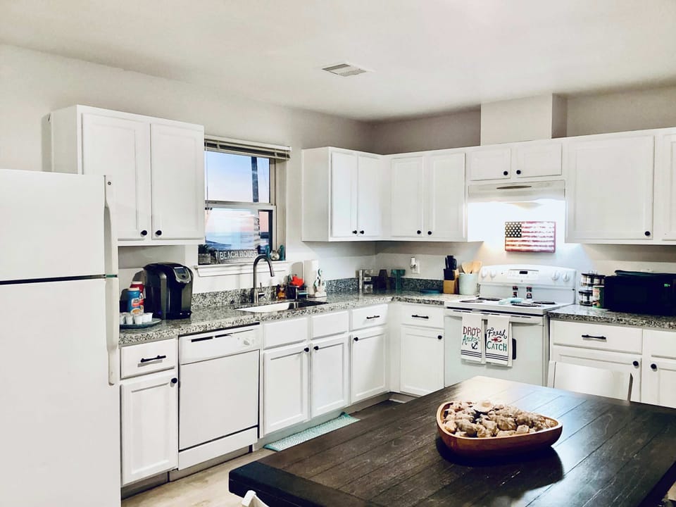 Gather and connect in the open kitchen