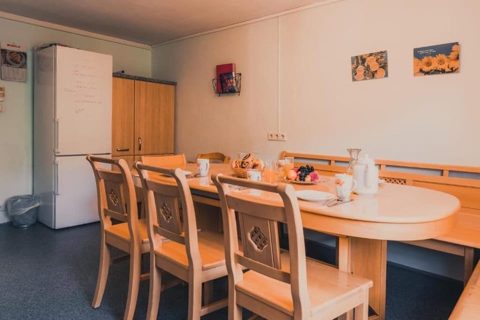 House, 4 Bedrooms, Mountain View | Dining