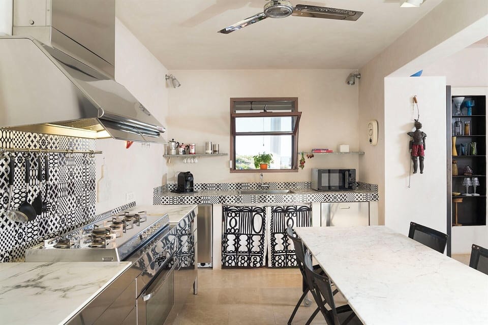 The eye-catching kitchen-diner.