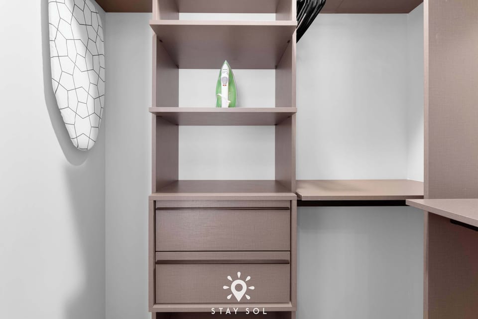 Bedroom - closet