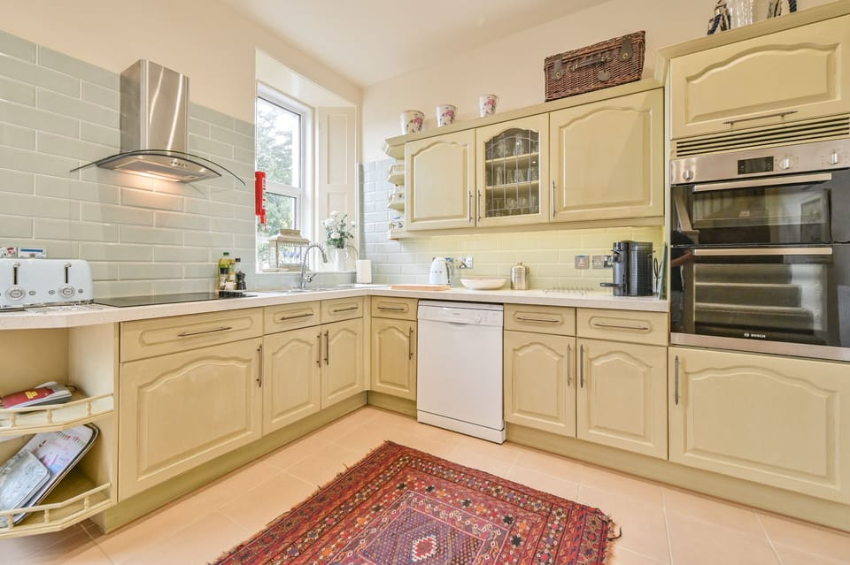 Fridge, microwave, dishwasher, toaster