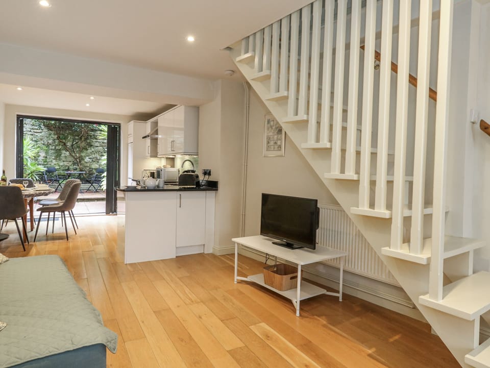 Cottage | Living area