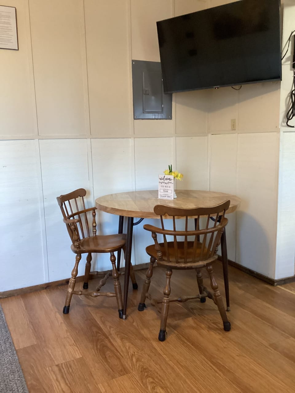 Comfort Apartment, 1 Queen Bed with Sofa bed, Non Smoking | In-room dining