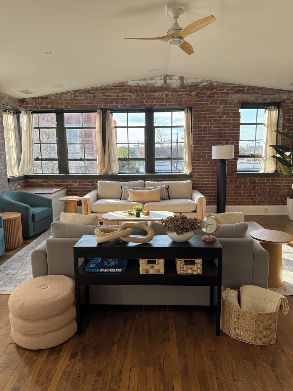 Open layout/living space overlooking lively Front Street!