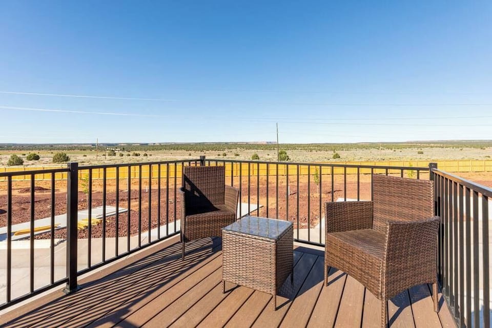 Enjoy breathtaking mountain views from the rooftop deck, perfect for stargazing. Unwind under the open sky, soak in the fresh air, and take in the beauty of the stars and surrounding landscape from this serene outdoor retreat.