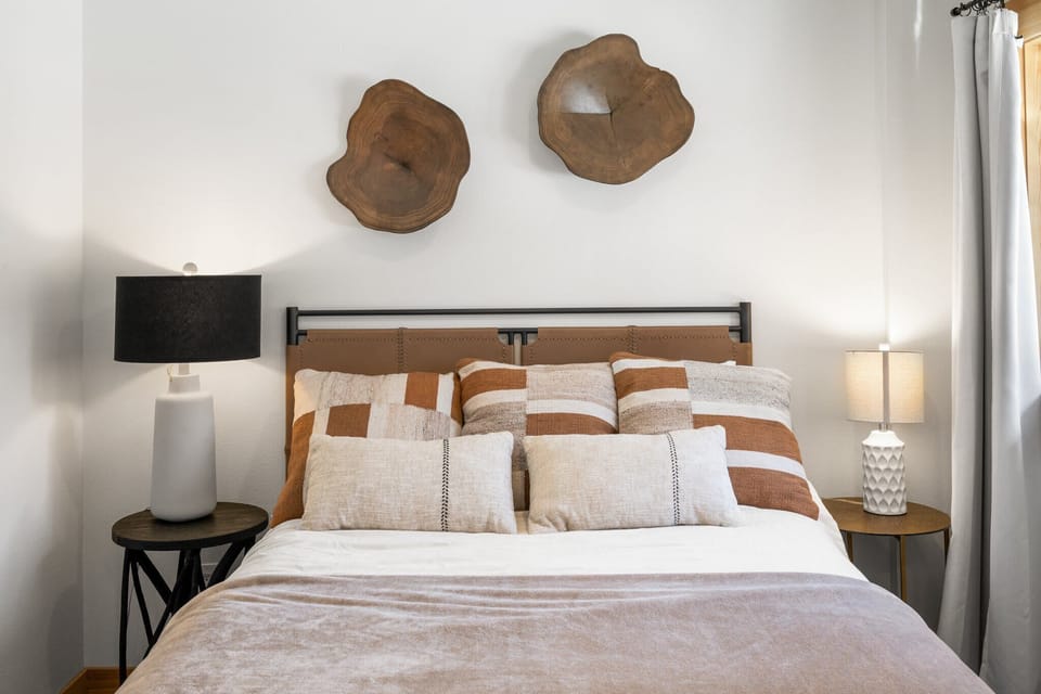 Bedroom 3: Queen bed, queen-over-queen bunk bed, lower floor