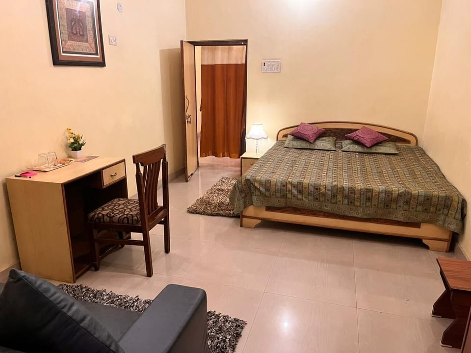 Classic Room, Balcony | In-room safe, desk, laptop workspace, iron/ironing board