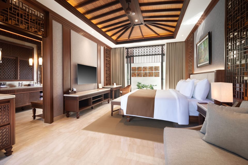 Premier Terrace Suite King | In-room safe, desk, laptop workspace, free WiFi