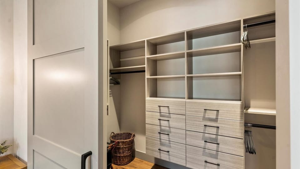 The Whitefish Luxe Lodge (9336)