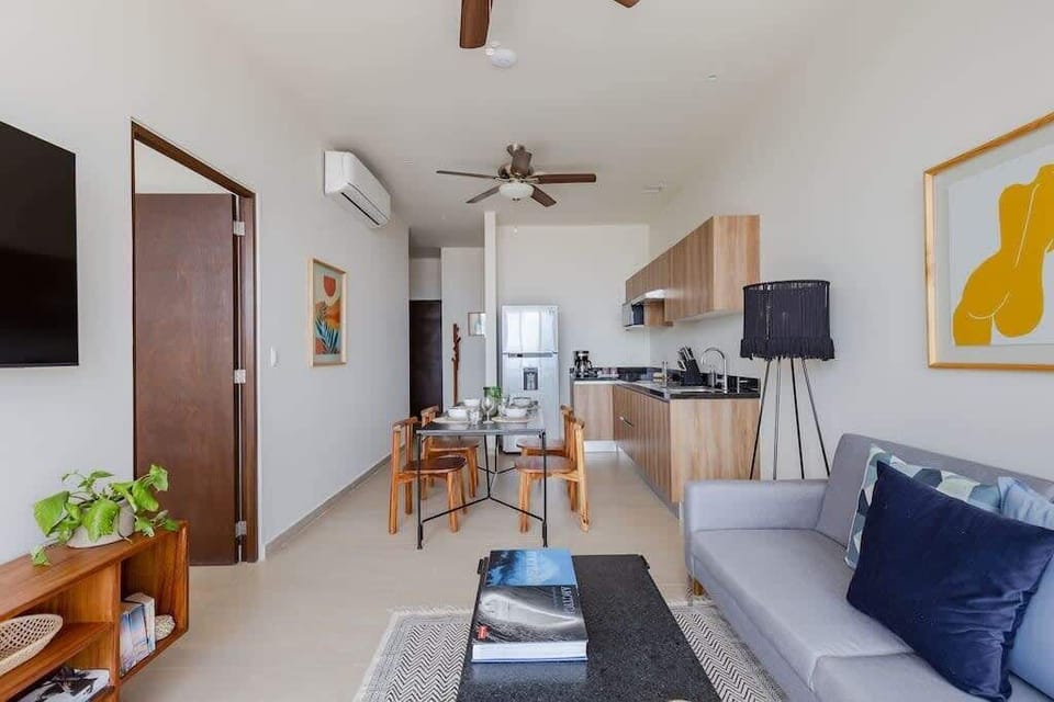 Kitchen and dining area