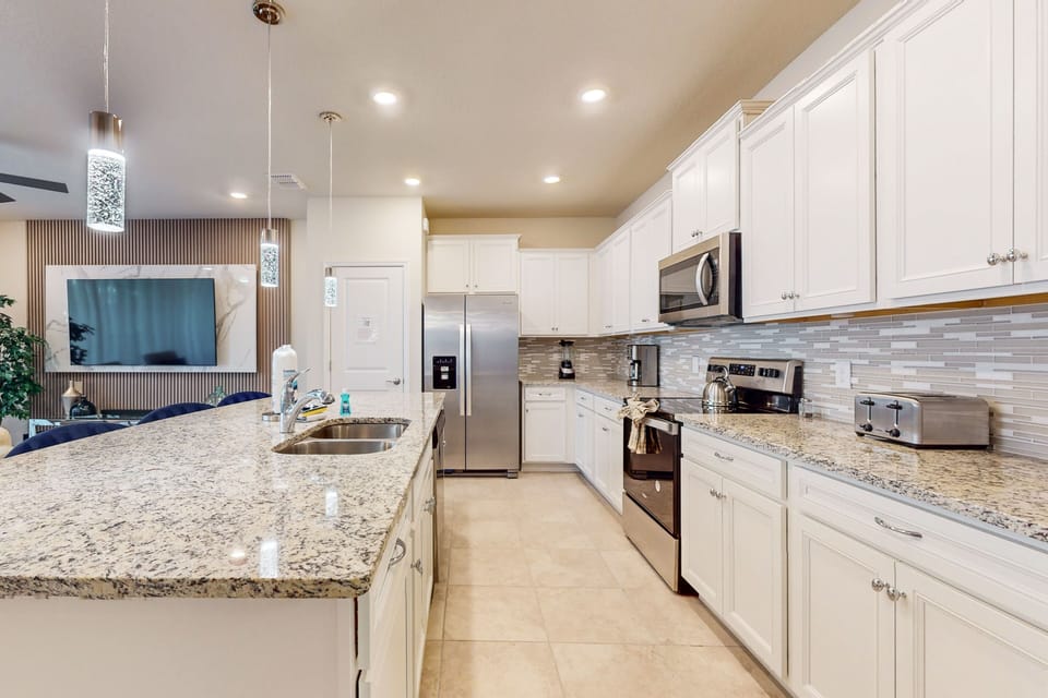 Fully equipped kitchen