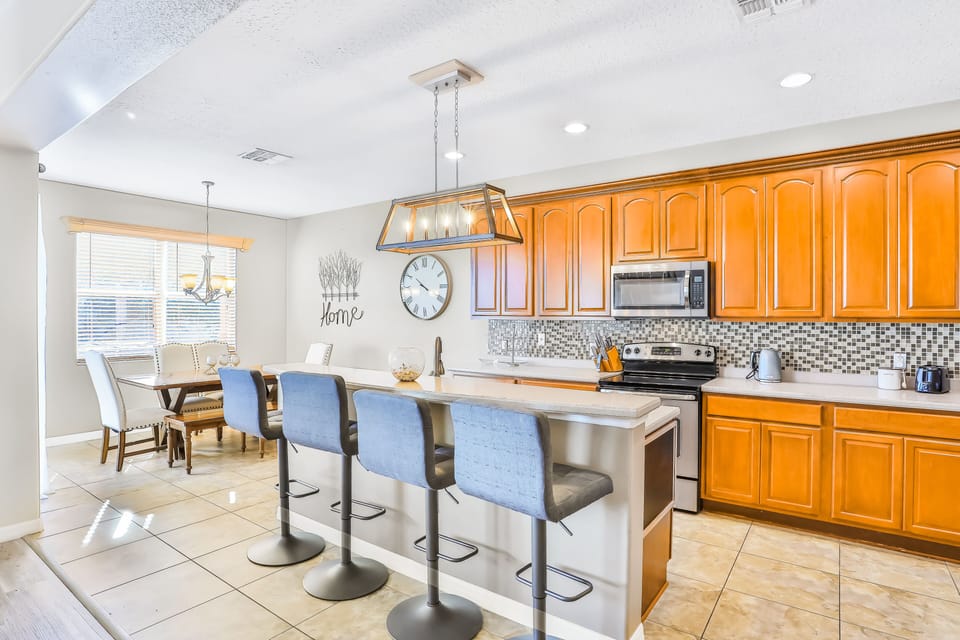 Kitchen Island with seating for 4
