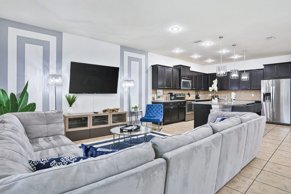 1st floor living room
