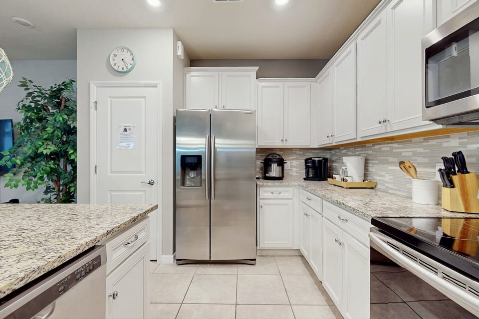 Fully equipped kitchen