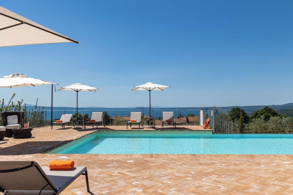Building Exterior, Outdoor, Pool, Scenic View