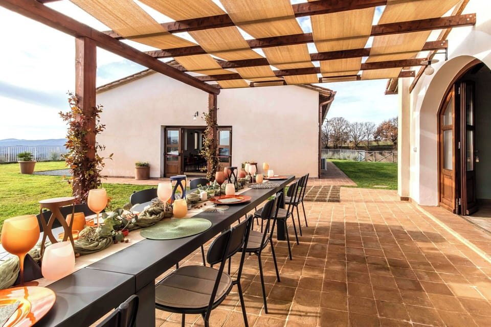 Balcony / Terrace / Patio, Building Exterior, Outdoor