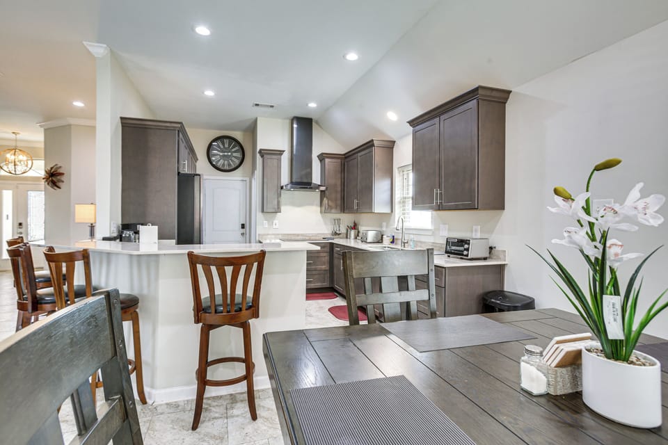Interior | Open Floor Plan | Free WiFi | Updated Appliances
