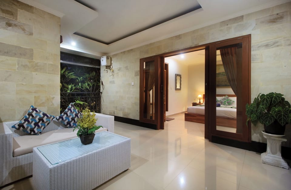 Economy Suite, City View | Desk, laptop workspace, free WiFi