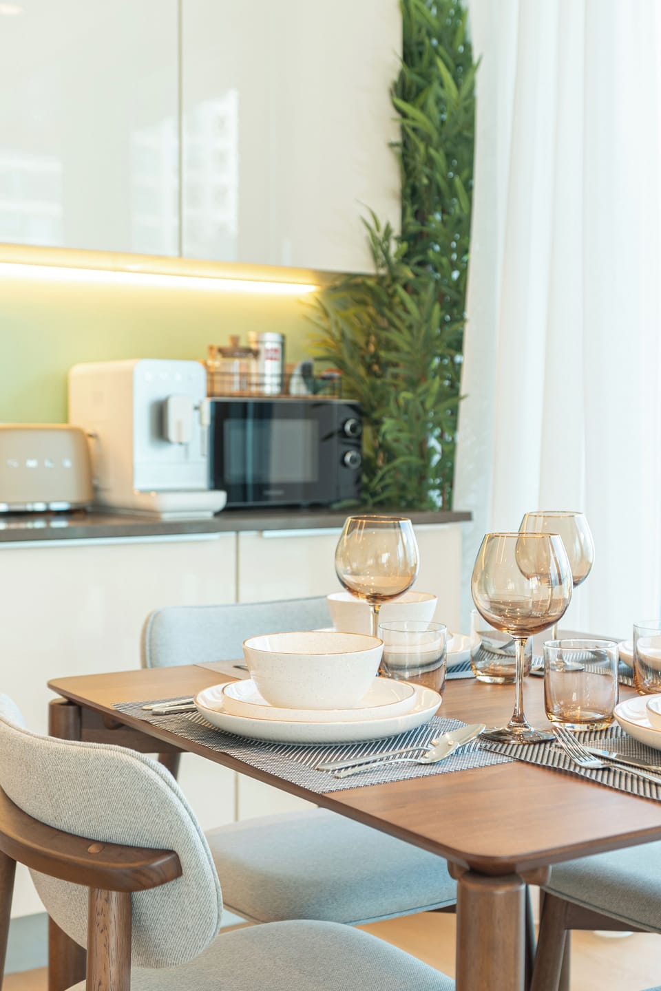 Luxury Apartment, 2 Bedrooms, Air conditioning, Sea View | Dining