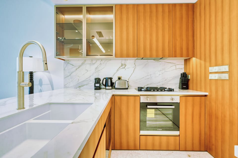 Luxury Apartment, 1 Bedroom, Air conditioning, Partial Sea View | Private kitchen | Full-size fridge, microwave, oven, stovetop