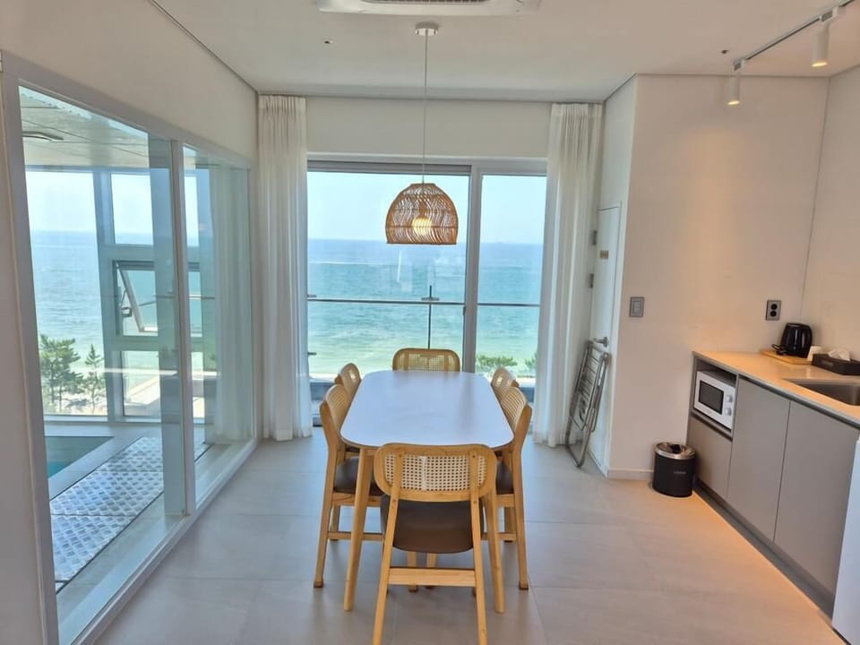 Suite, Sea View | Premium bedding, free WiFi, bed sheets