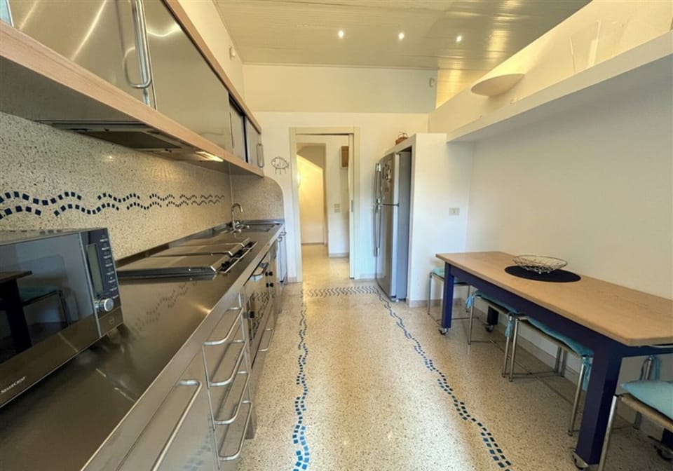 Villa, 4 Bedrooms, Balcony, Garden View | Interior