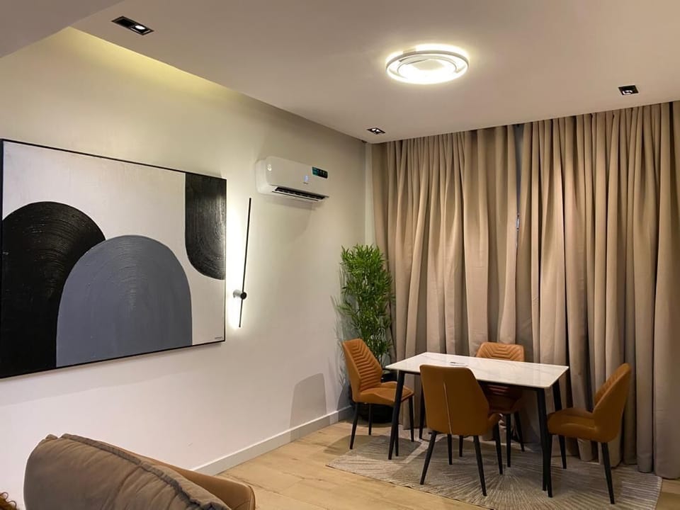 Apartment, 3 Bedrooms, Balcony | Interior