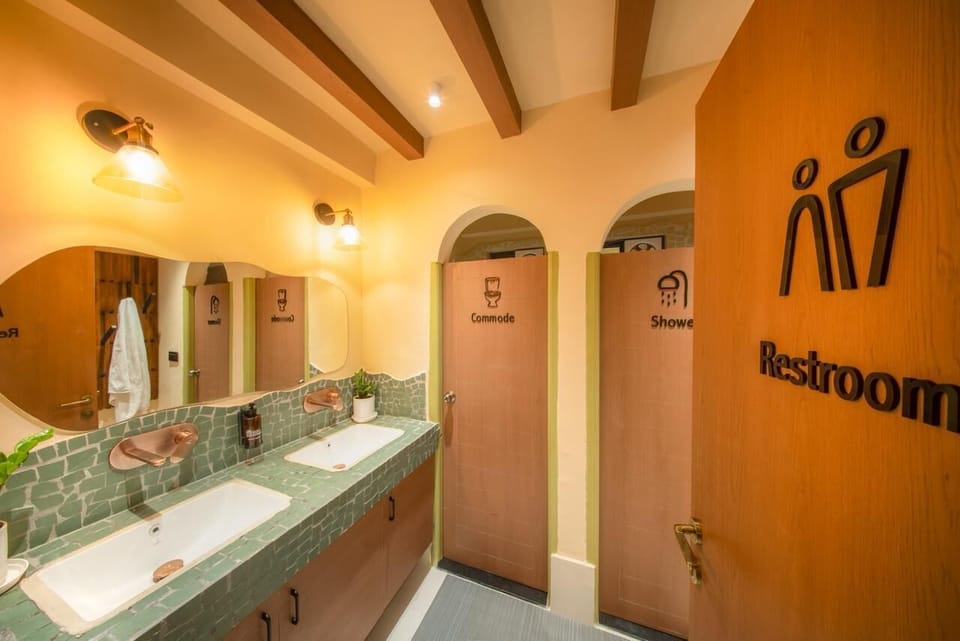 Luxury Cabin | Bathroom
